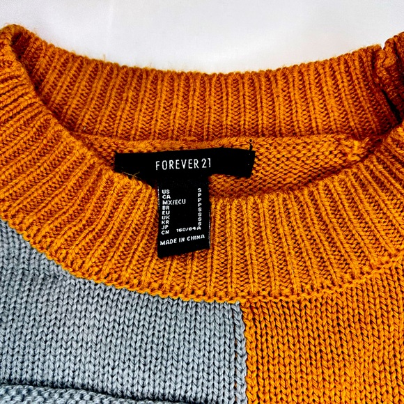 Forever 21 women’s color block sweater - Picture 4 of 4